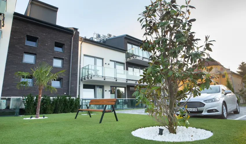 R31 Residence Srvr - Szilveszter (min. 2 j)