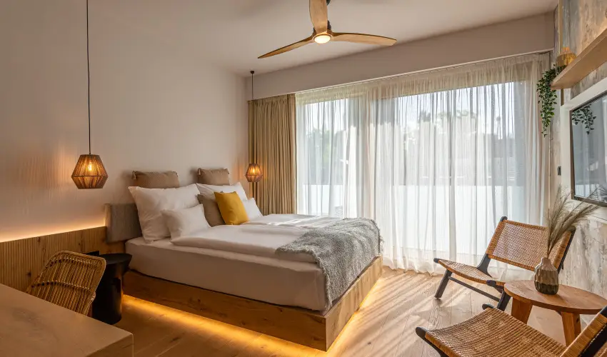 REED Luxury Hotel & Bistro Sifok - Szilveszter (min. 2 j)