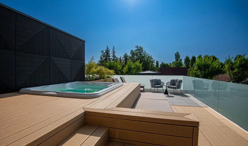 REED Luxury Hotel & Bistro Sifok - Szilveszter (min. 2 j)