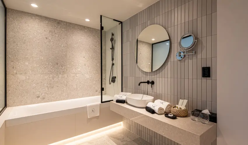 REED Luxury Hotel & Bistro Sifok - Szilveszter (min. 2 j)