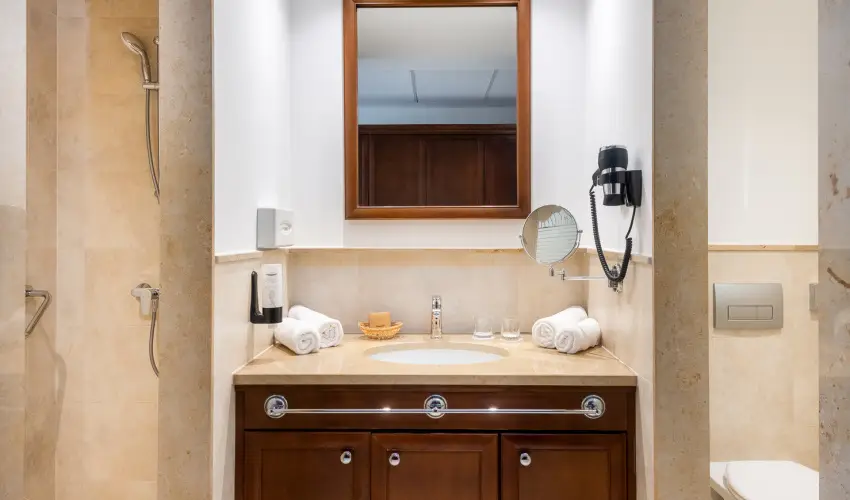 Hunguest Saliris Egerszal�k - Szilveszter (min. 3 �j)