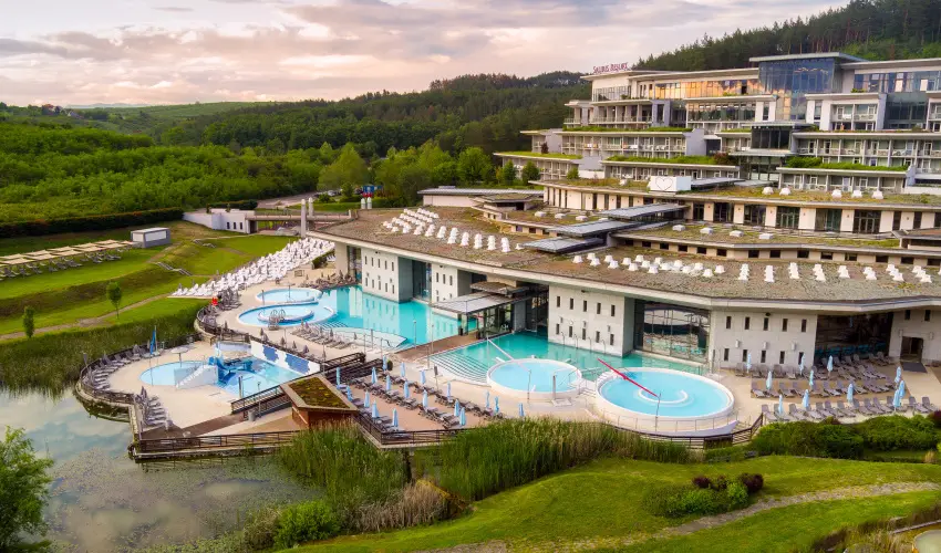 Hunguest Saliris Egerszal�k - Szilveszter (min. 3 �j)