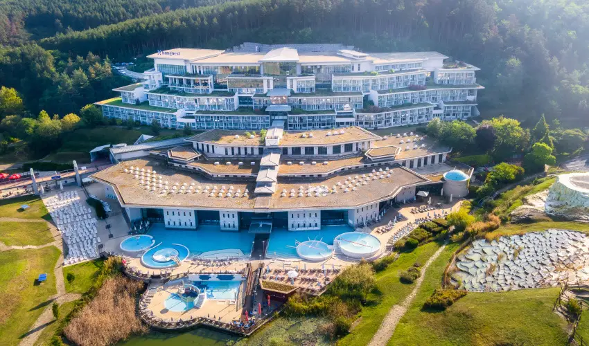 Hunguest Saliris Egerszal�k - Szilveszter (min. 3 �j)