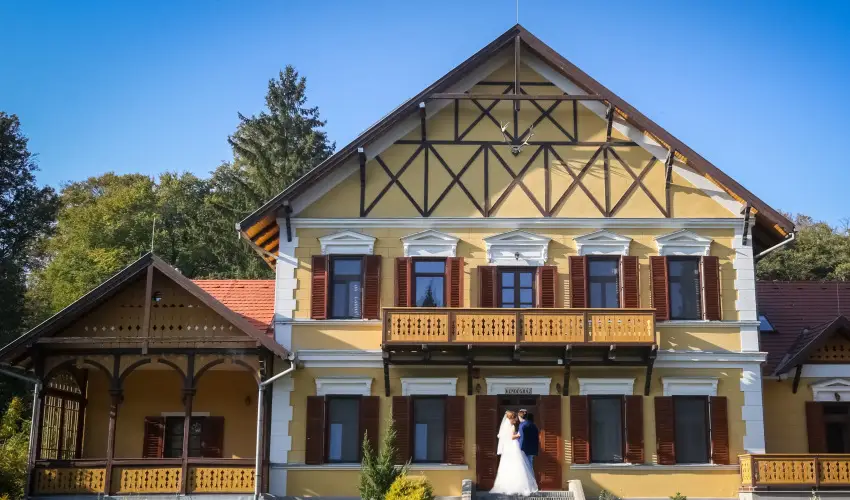 Sasr�ti Vad�szkast�ly Almamell�k - Szilveszter