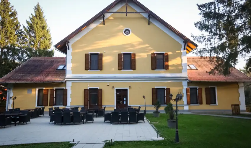 Sasr�ti Vad�szkast�ly Almamell�k - Szilveszter