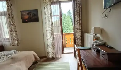 Sasr�ti Vad�szkast�ly Almamell�k