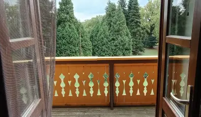 Sasr�ti Vad�szkast�ly Almamell�k