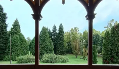 Sasr�ti Vad�szkast�ly Almamell�k