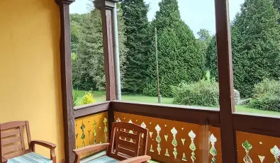 Sasr�ti Vad�szkast�ly Almamell�k