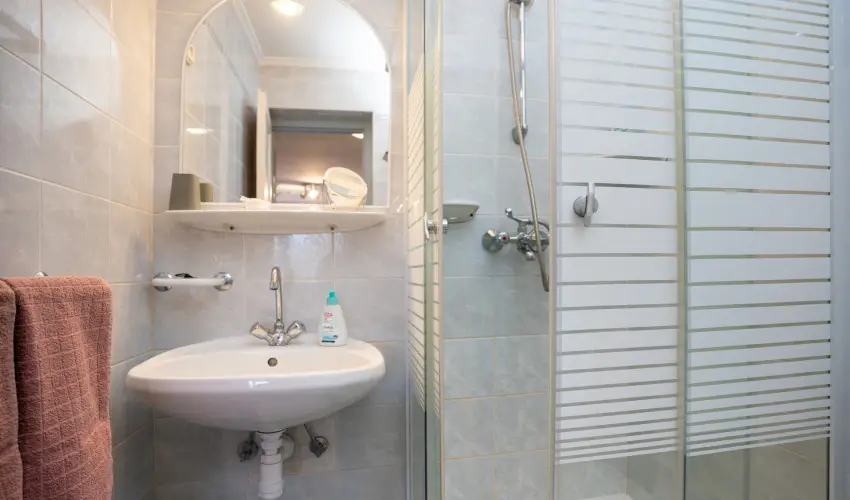 Siesta Vend�gh�z Eger - Szilveszter (min. 2 �j)