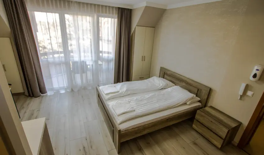 Skorpi Lak Hajdszoboszl - Szilveszter (min. 3 j)