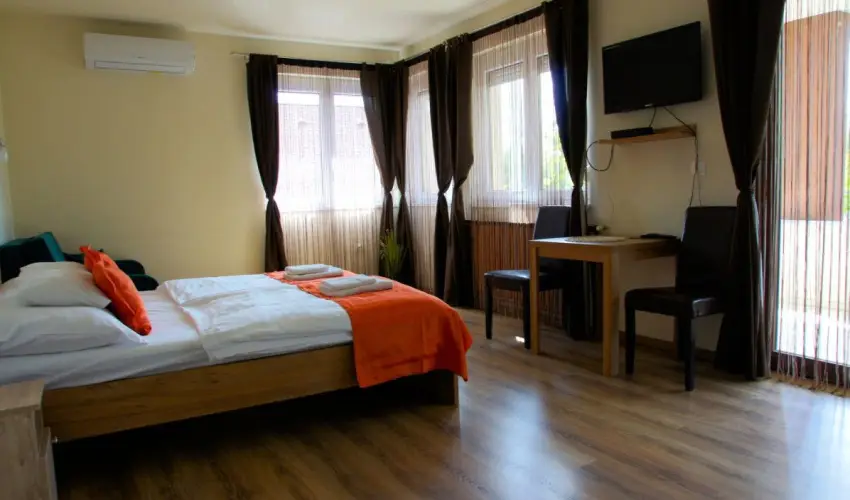 Solaris Garden Rooms Cserkeszl - Szilveszter (min. 3 j)