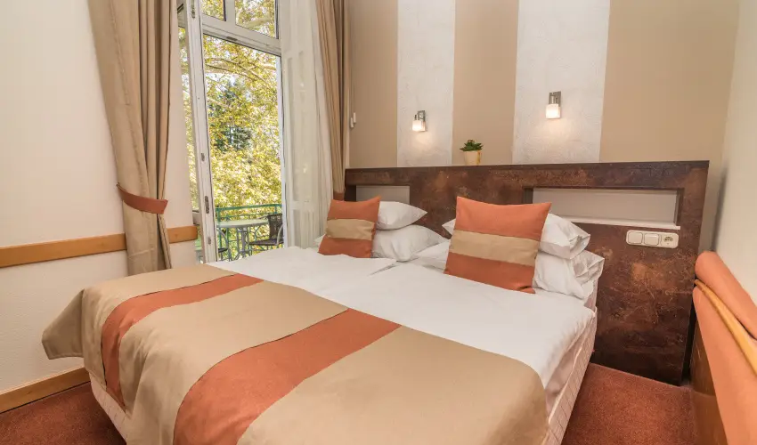 Hotel Spa H�v�z H�v�z - Szilveszter (min. 2 �j)