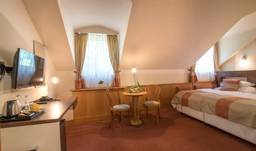 Hotel Spa H�v�z H�v�z - Szilveszter (min. 2 �j)