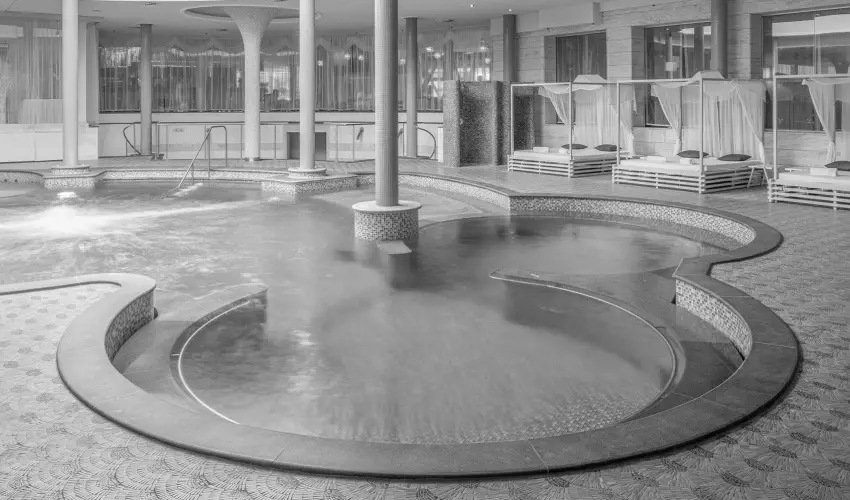 Spirit Hotel Thermal Spa Srvr - Szilveszter (min. 3 j)