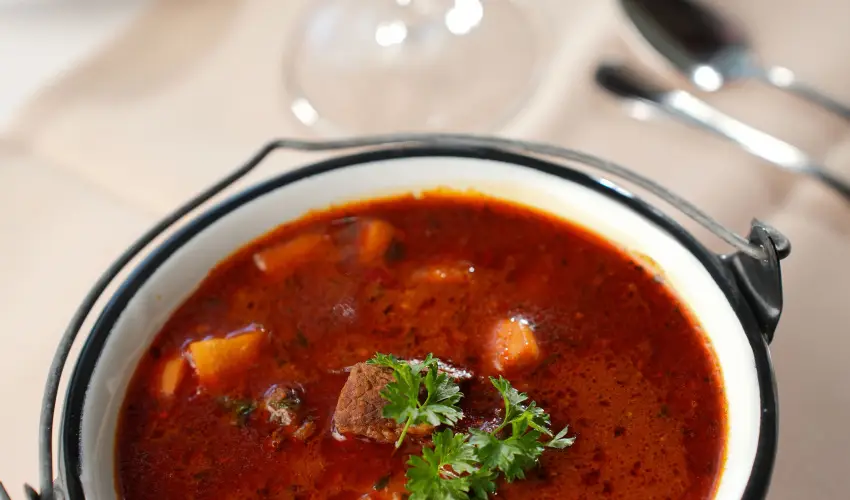 Szalajka Fogad Szilvsvrad - Szilveszter (min. 3 j)