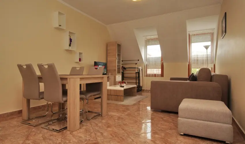 Szamcs Apartman Gyula - Szilveszter (min. 2 j)