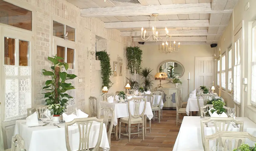 Szrcsa Hotel Szkesfehrvr - Szilveszter (min. 2 j)