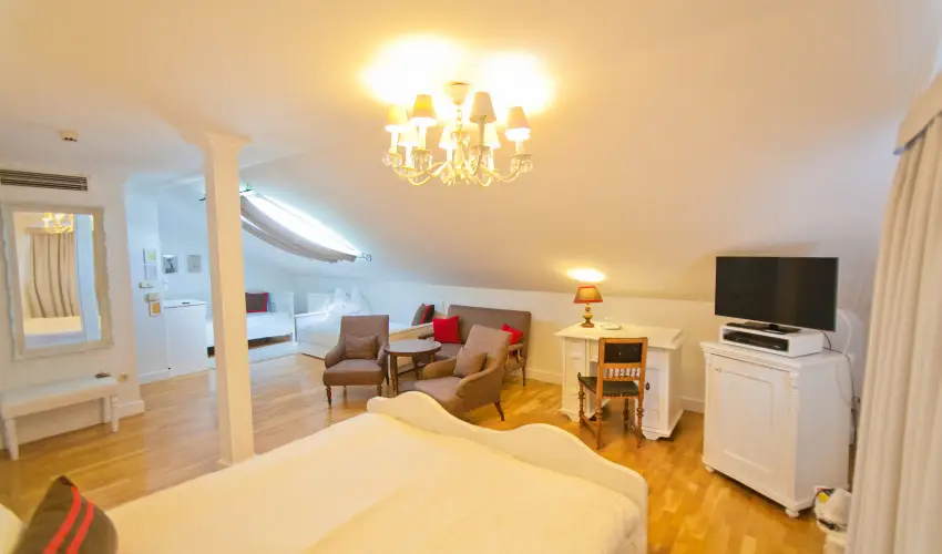 Szrcsa Hotel Szkesfehrvr - Szilveszter (min. 2 j)