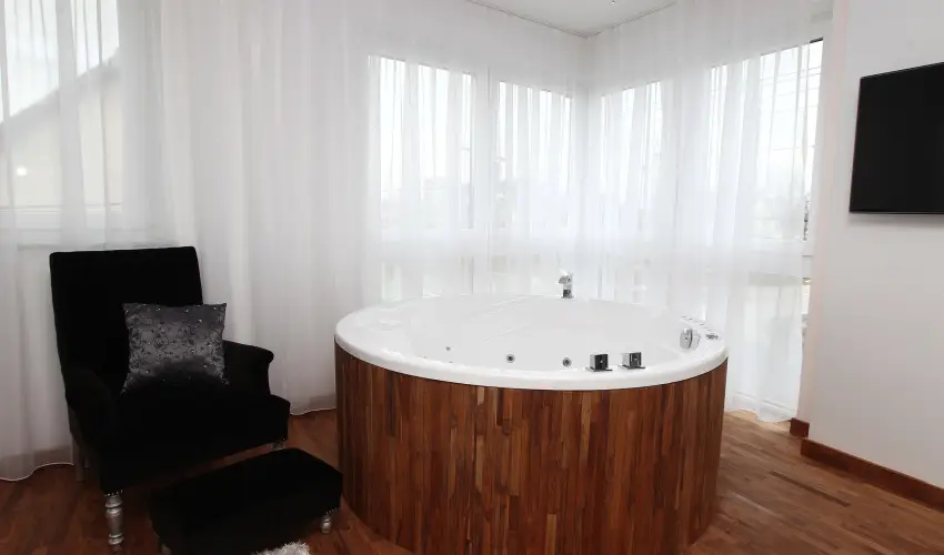 Szrcsa Hotel Szkesfehrvr - Szilveszter (min. 2 j)