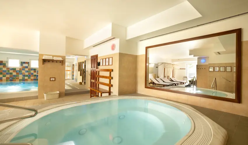 Szrcsa Hotel Szkesfehrvr - Szilveszter (min. 2 j)