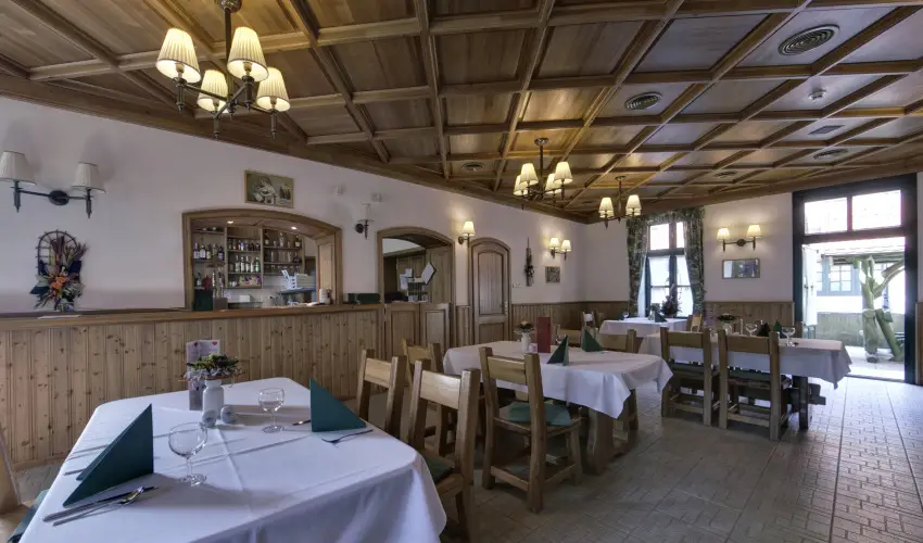 Szent Hubertus Panzi� Par�dsasv�r - Szilveszter