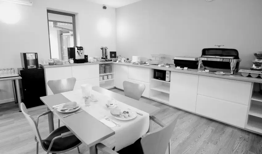 Hotel Adalbert - Boldog Meszl�nyi Zolt�n H�z  Esztergom - Szilveszter (min. 3 �j)