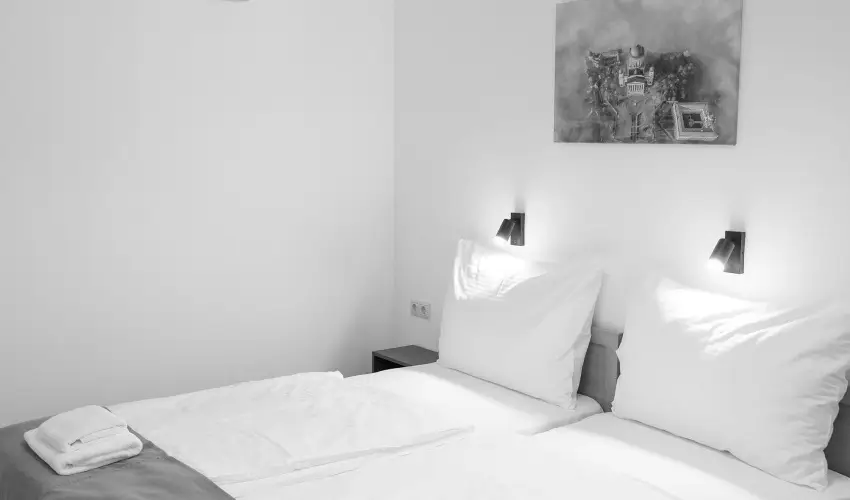 Hotel Adalbert - Boldog Meszl�nyi Zolt�n H�z  Esztergom - Szilveszter (min. 3 �j)