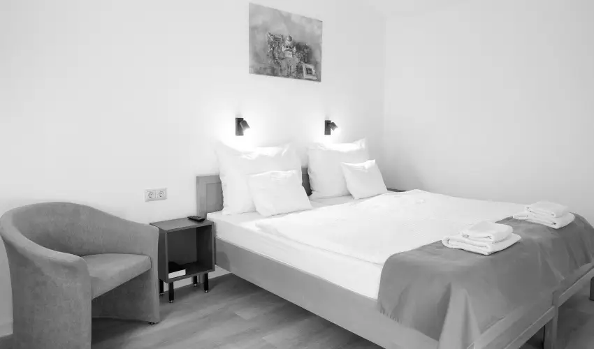 Hotel Adalbert - Boldog Meszl�nyi Zolt�n H�z  Esztergom - Szilveszter (min. 3 �j)
