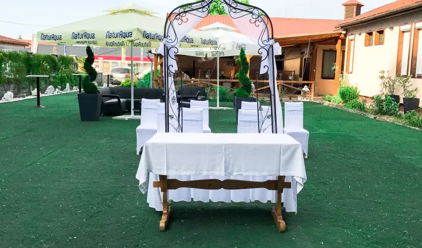 Sztr Motel s tterem Balassagyarmat - Szilveszter 