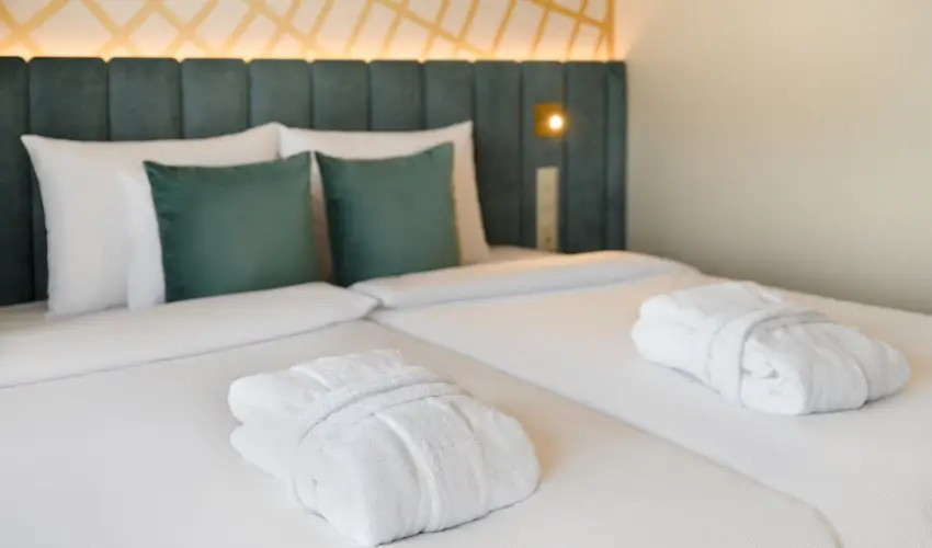 Kenese Bay Garden Resort & Conference Balatonkenese - Szilveszter (min. 3 j)