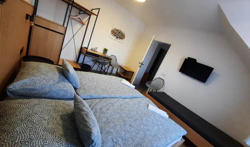 Svirg Terml Panzi Hajdnns - Szilveszter 