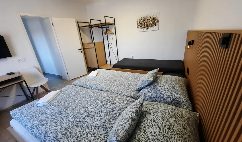 Svirg Terml Panzi Hajdnns - Szilveszter 