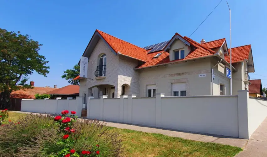 Svirg Terml Panzi Hajdnns - Szilveszter 