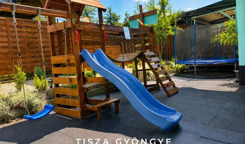 Tisza Gy�ngye Apartmanok Szeged - Szilveszter