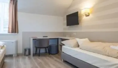 Tiszacsegei Hal�szcs�rda �s Panzi�  Tiszacsege