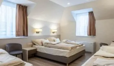 Tiszacsegei Hal�szcs�rda �s Panzi�  Tiszacsege