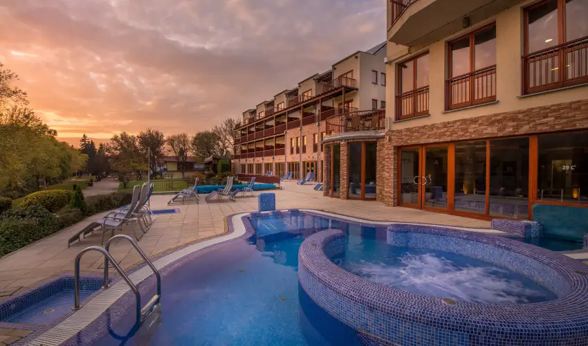 T Wellness Hotel Bnk - Szilveszter (min. 2 j)