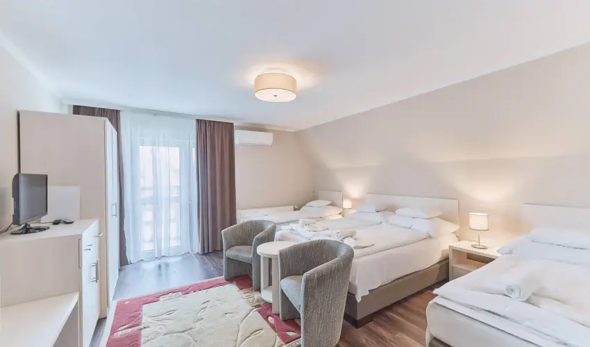 Tokajer Wellness Panzi� Keszthely - Szilveszter (min. 2 �j)