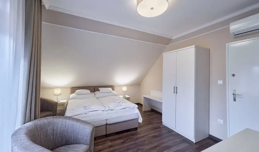 Tokajer Wellness Panzi� Keszthely - Szilveszter (min. 2 �j)