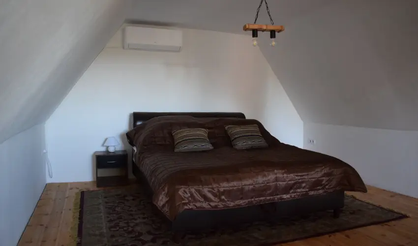 T�csi lak Szigetszentm�rton - Szilveszter (min. 2 �j)