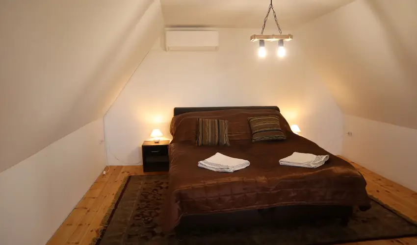 T�csi lak Szigetszentm�rton - Szilveszter (min. 2 �j)