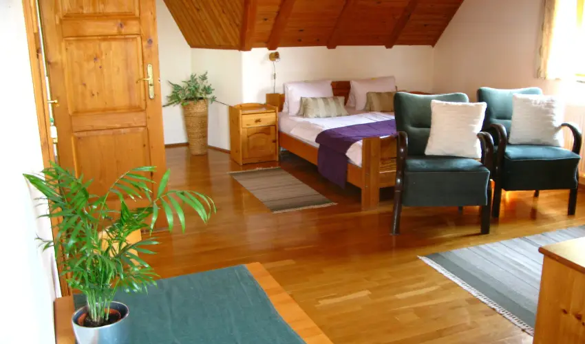 Vadr�zsa Vend�gh�z Szentendre - Szilveszter (min. 3 �j)