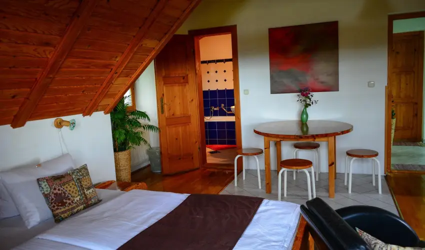 Vadr�zsa Vend�gh�z Szentendre - Szilveszter (min. 3 �j)