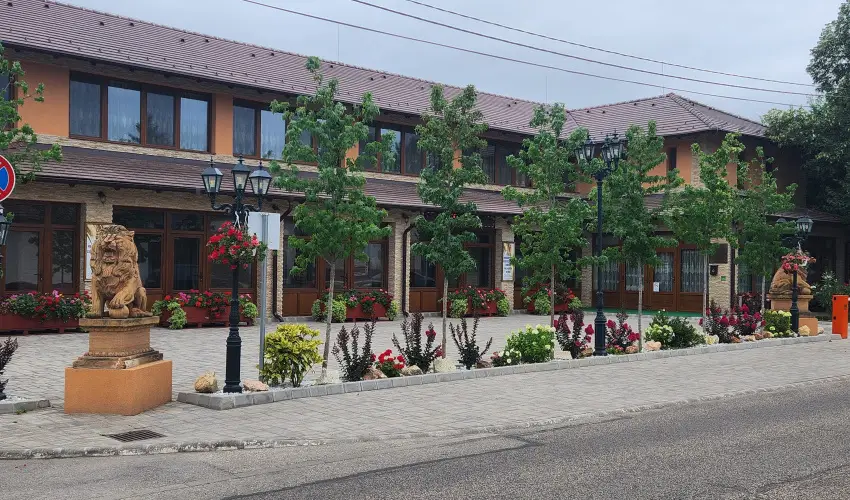 V�r�s �lom Apartman Panzi� Tiszak�cske Tiszak�cske - Szilveszter