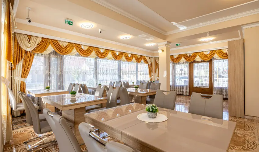 V�r�s �lom Apartman Panzi� Tiszak�cske Tiszak�cske - Szilveszter