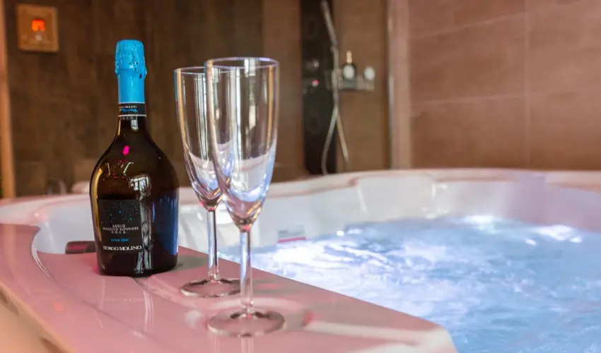 Waterfront Lodge Dunapataj - Szilveszter (min. 2 j)