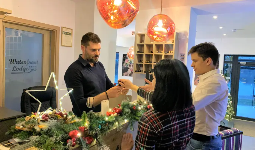 Waterfront Lodge Dunapataj - Szilveszter (min. 2 j)