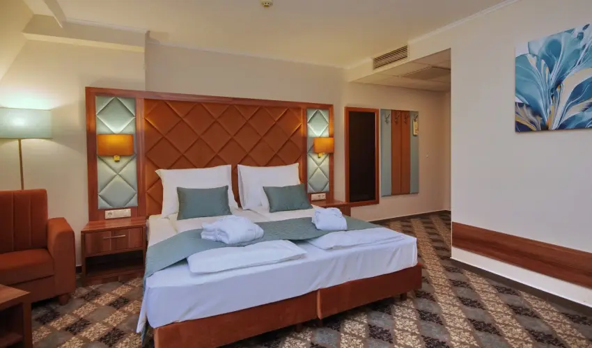 Wellness Hotel Gyula Gyula - Szilveszter (min. 3 j)