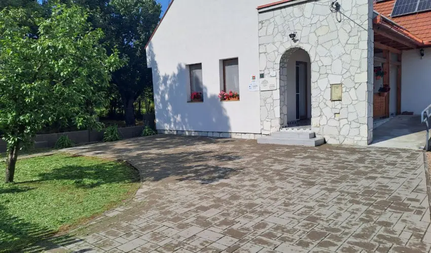 Zempl�ni T�nd�rkert Vend�gh�z F�z�rkoml�s - Szilveszter (min. 2 �j)